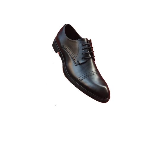 Timeless leather dress shoe