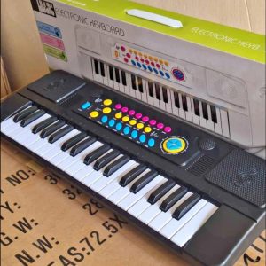 37 keys electronic keyboard with a charging cable and microphone